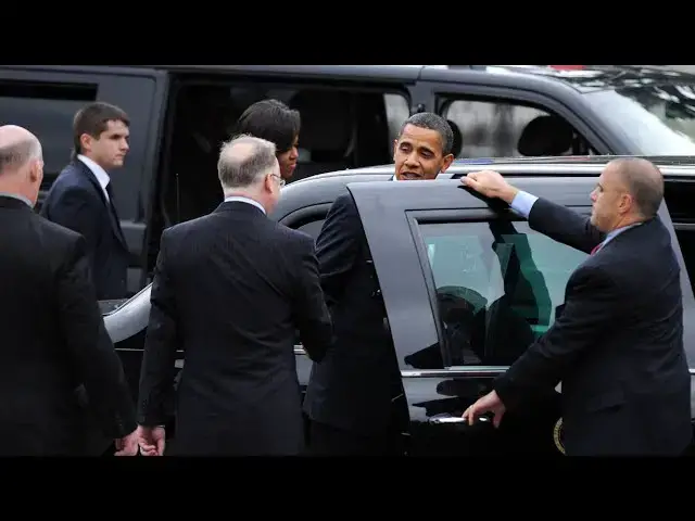 Video thumbnail for BREAKING: Armed Man Confronts Obama - Secret Service Rushes In