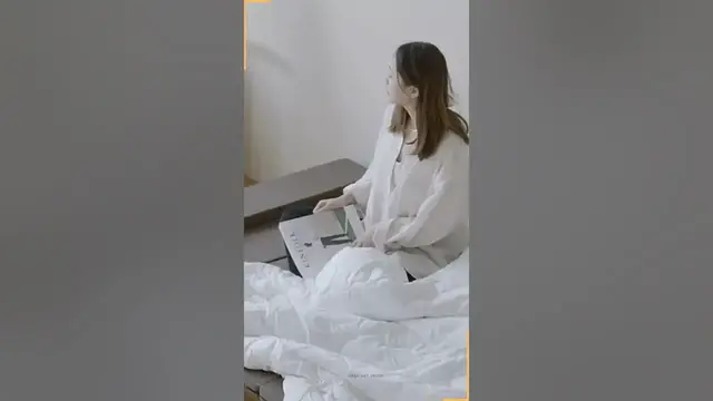 Video thumbnail for Folded Bed: Stylish Paper Furniture #shorts