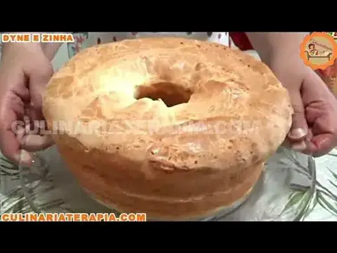 Video thumbnail for Aprenda Como Fazer Bolo Pão de Queijo Fácil e Rápido