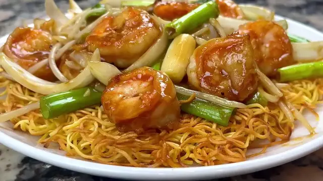 'Video thumbnail for Crispy Noodle Recipe   Delicious Shrimp And Onions Over Pan Fry Crispy Noodles   Chow Mein Recipe(720P 60FPS)'