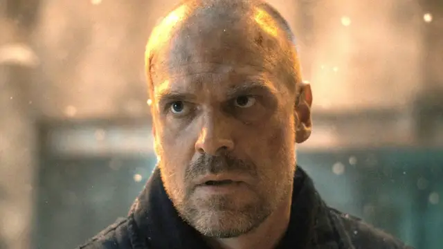 Video thumbnail for There's More To Hopper's Stranger Things Sword Than You Thought