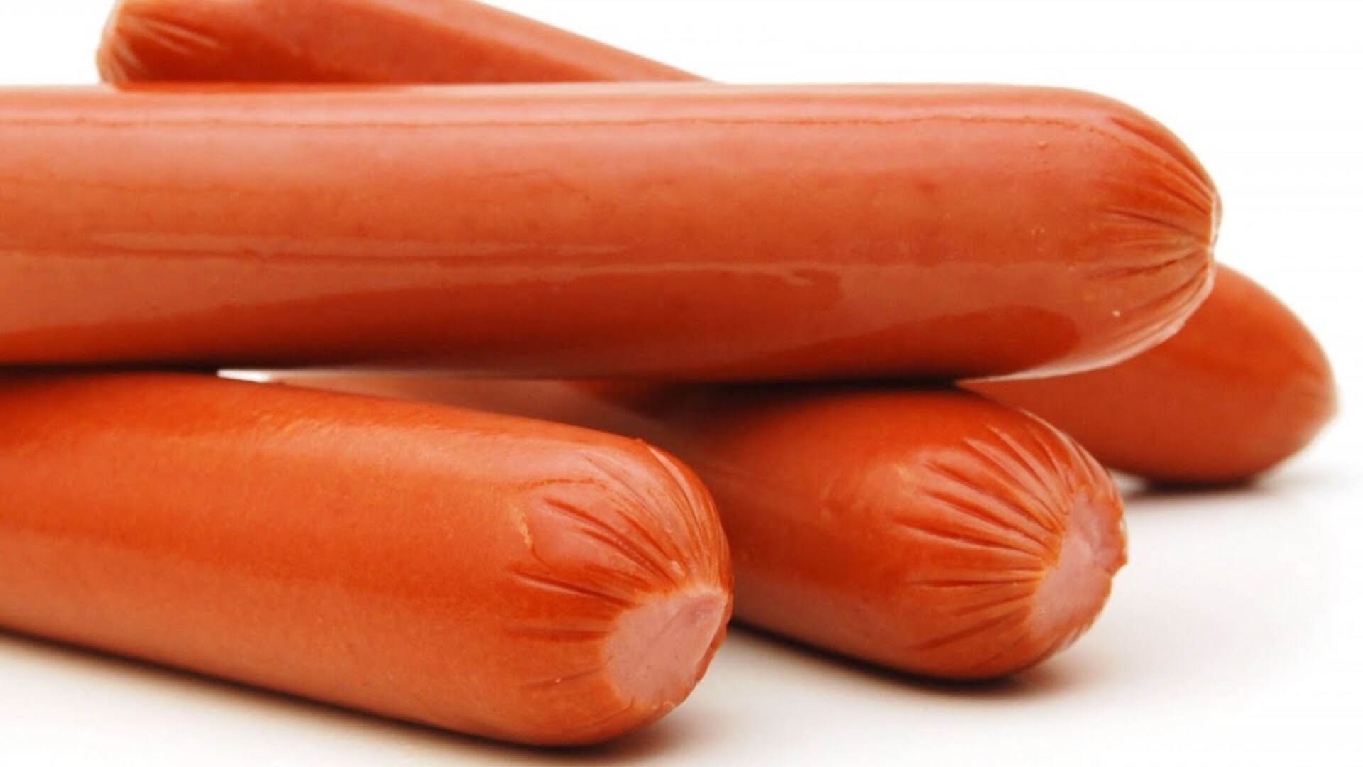 Video thumbnail for False Facts About Hot Dogs Everyone Actually Believes