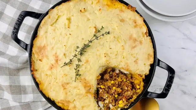Video thumbnail for Simple Shepherd's Pie Recipe