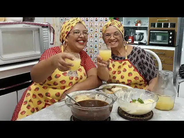 Video thumbnail for COMO FAZER CARNE COZIDA NA CERVEJA PRETA E PURÊ DE BATATA