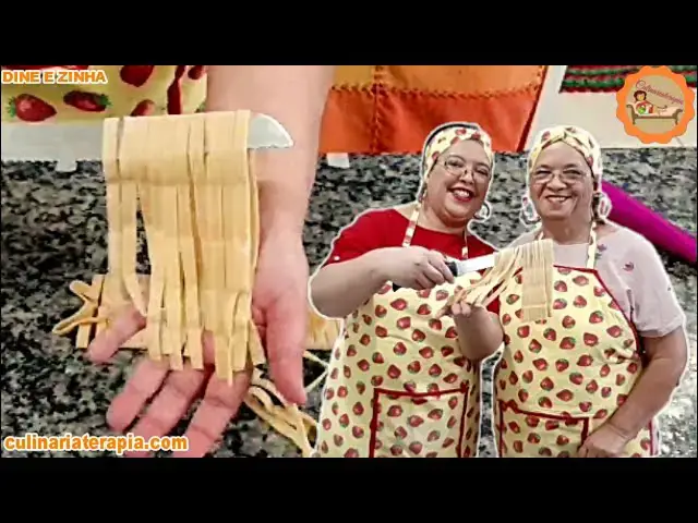 Video thumbnail for Massa Fresca de Macarrão de Ovos e Molho de Tomate Caseiro - Dyne e Zinha