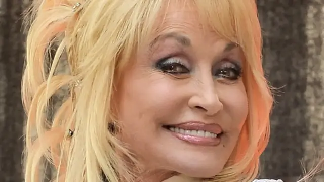 'Video thumbnail for Dolly Parton Reveals The Real Reason She Wears Wigs'
