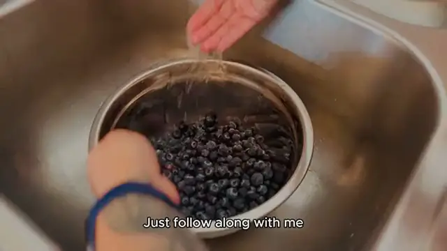 Video thumbnail for How To Make Blueberry Dump Cake