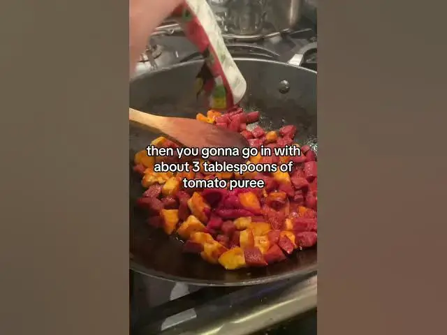 Video thumbnail for Creamy Chorizo and Halloumi Pasta