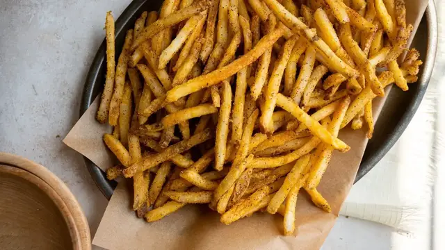 'Video thumbnail for Baked Wingstop-Style Fries Recipe'