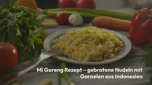 Video thumbnail for Indonesian_Mie_Goreng_Recipe_with_Shrimp
