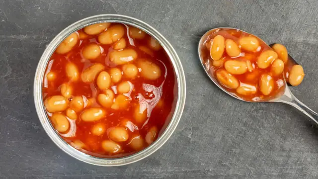 Video thumbnail for Give Canned Baked Beans A Delicious Upgrade With One Spicy Pantry Staple