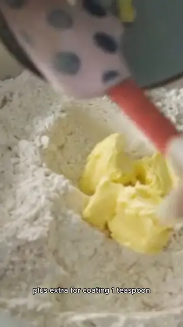 Video thumbnail for mexican wedding cookies recipe