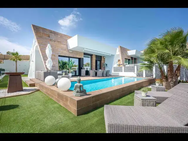 Video thumbnail for Villa in Finestrat for sale in Alicante Spain