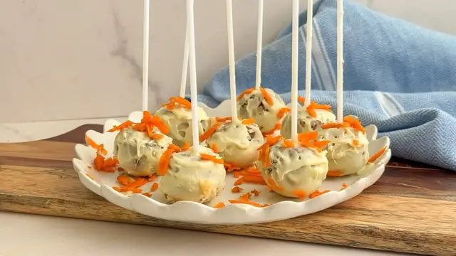 Video thumbnail for Carrot Cake Pops Recipe