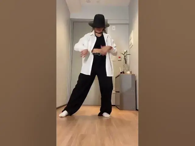 Video thumbnail for #video A gayi Michal jaksan ki beti #party #dance #lifeisbutadream