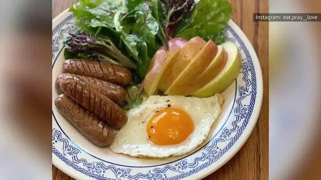 Video thumbnail for Big Mistakes Everyone Makes When Cooking Breakfast Sausage