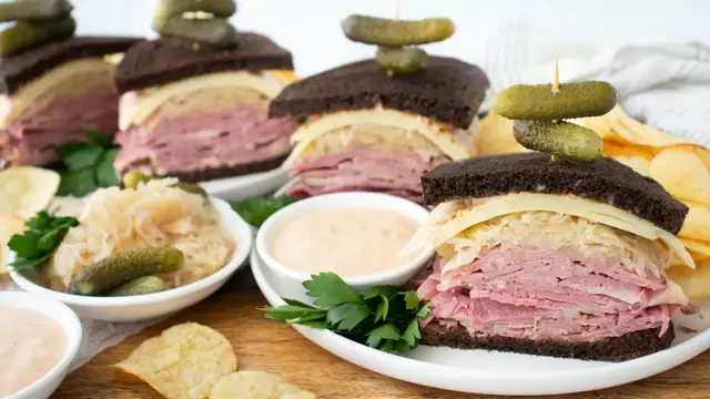 'Video thumbnail for Make A Deli-Worthy Reuben Sandwich With Our Recipe'