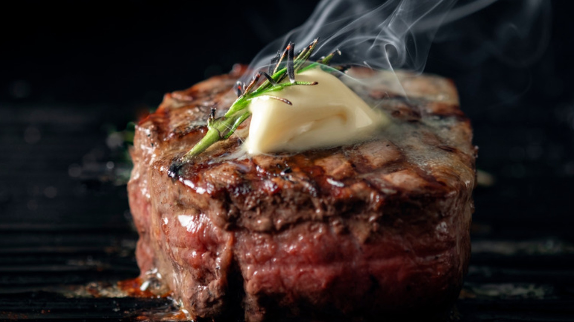Video thumbnail for Here's How Ruth's Chris Really Keeps Its Steaks Sizzling Hot
