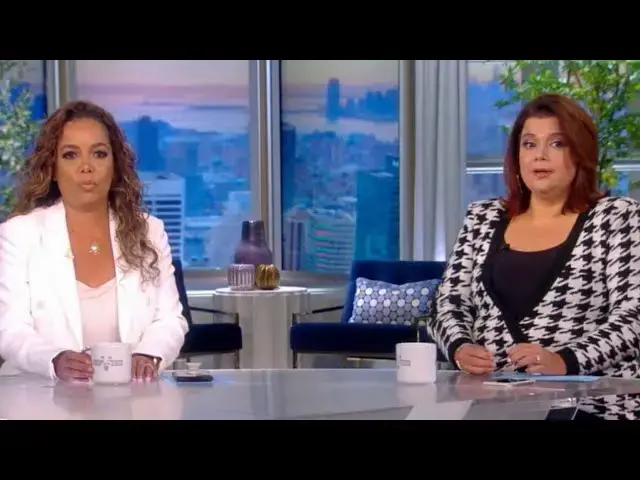 Video thumbnail for 'Stop The US Government' - Host of 'The View' Goes Anti-American, Immediately Gets Smacked Down