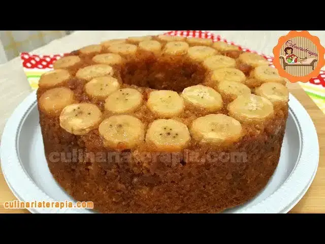 Video thumbnail for Bolo Caseiro de Banana Caramelizada
