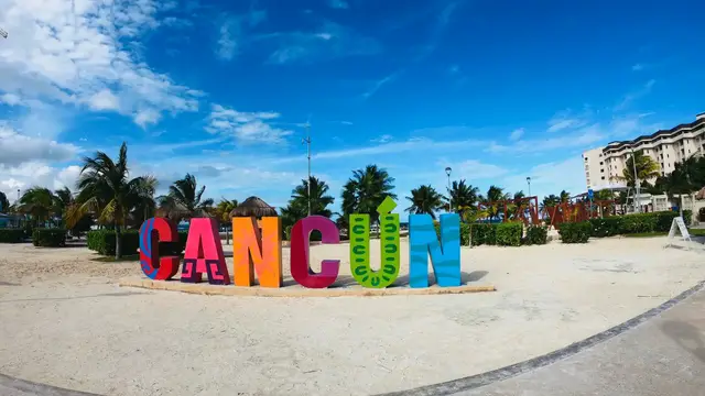Video thumbnail for Romantic Getaways: Best Hotels for Couples in Cancun