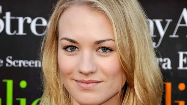 'Video thumbnail for Yvonne Strahovski's Transformation Is Seriously Turning Heads'