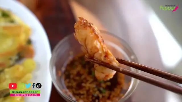 'Video thumbnail for [NEW] Korean Seafood Pancake  TIPS to make it CRISPY   RESTAURANT GOOD  비오는 날 생각나는 해물파전  바삭바삭하게 만드는법(720P HD)'
