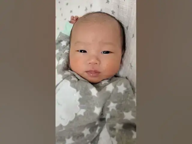 Video thumbnail for 엄지 손가락 닮은 아깈ㅋㅋㅋ
