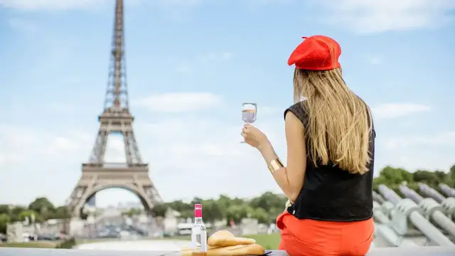 Video thumbnail for 8 Parisian Delights: A Parisian Escape in Under a Week (Paris Travel Guide)