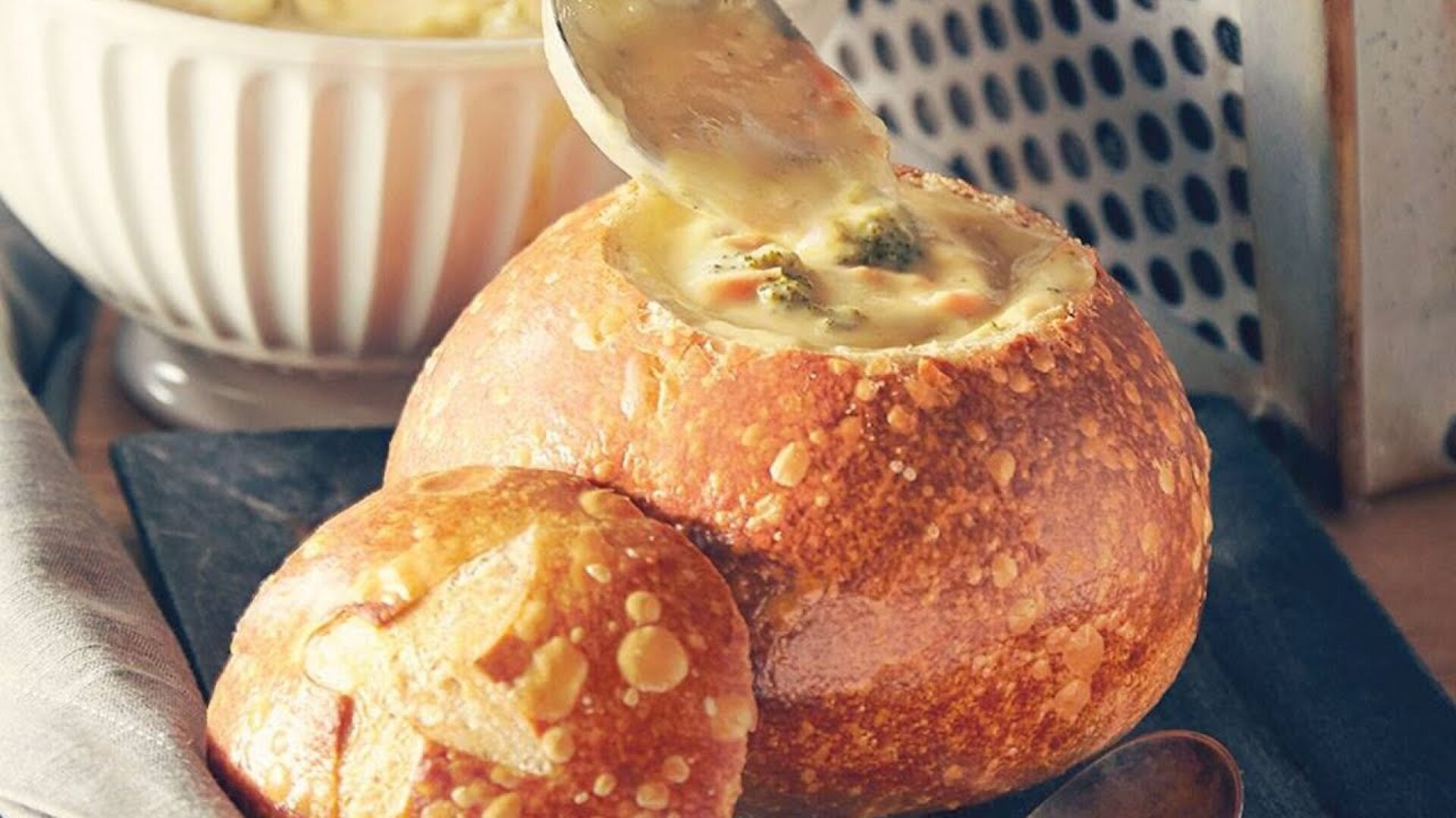 Video thumbnail for Really Weird Rules Panera Employees Are Forced To Follow