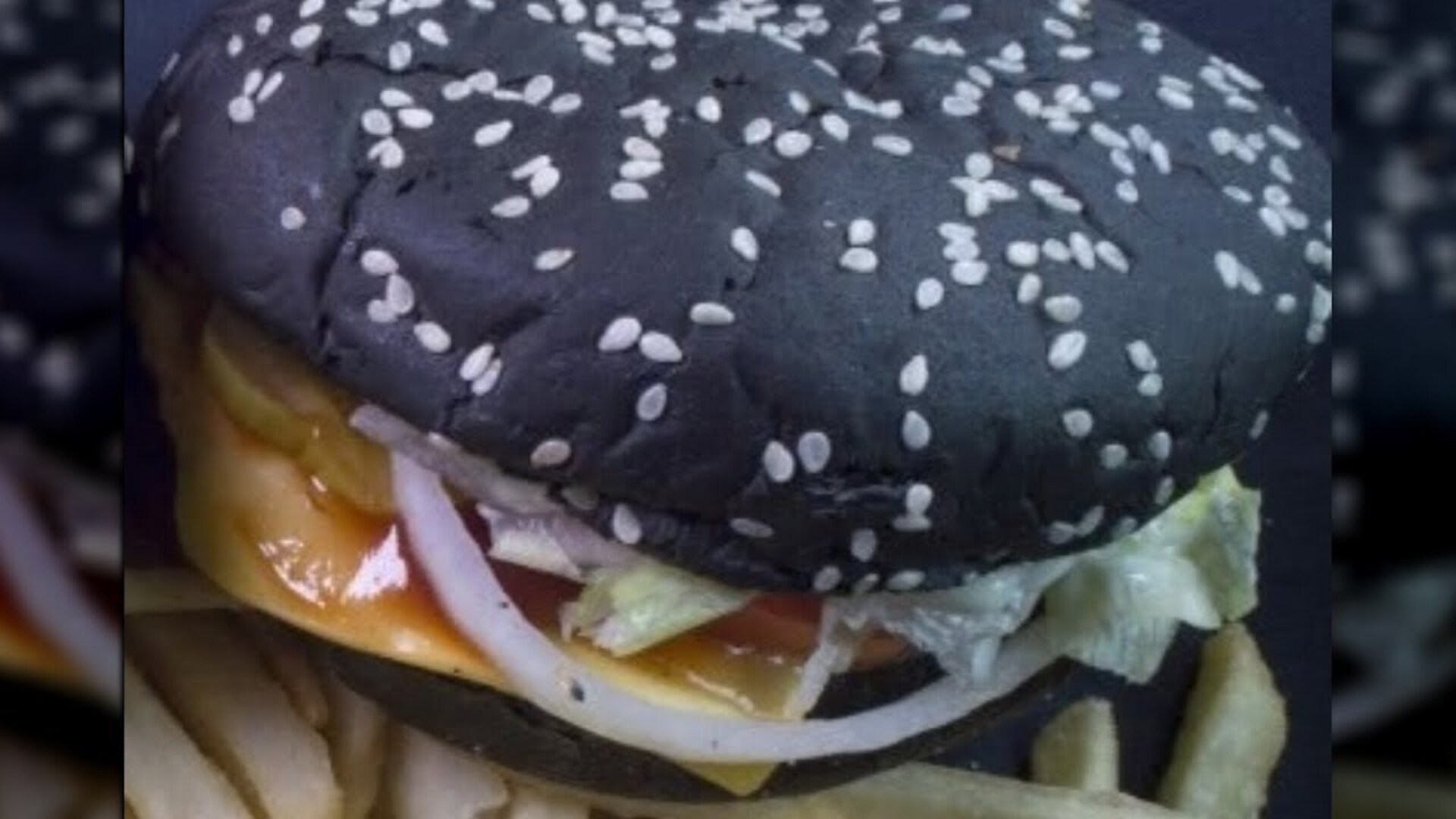 Video thumbnail for The Biggest Fast Food Flops In History