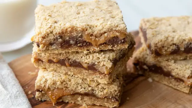'Video thumbnail for Salted Caramel Oatmeal Carmelitas Recipe'