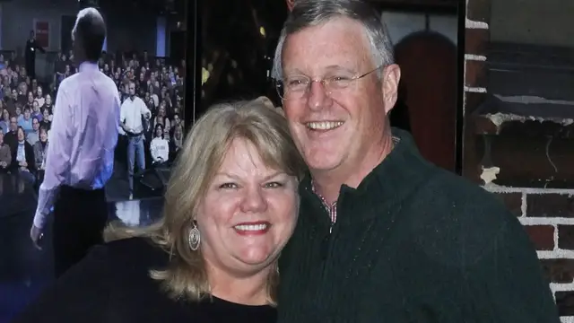 'Video thumbnail for The Tragic Story Of Taylor Swift's Parents Is Just Sad'