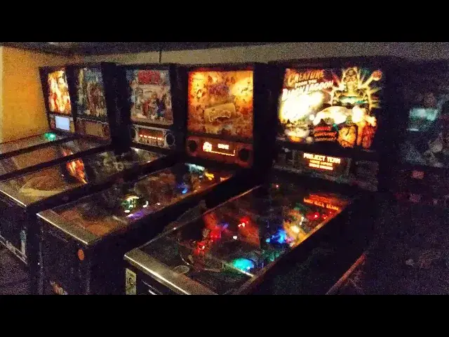 Video thumbnail for Joystick Arcade Bar en praga pinball