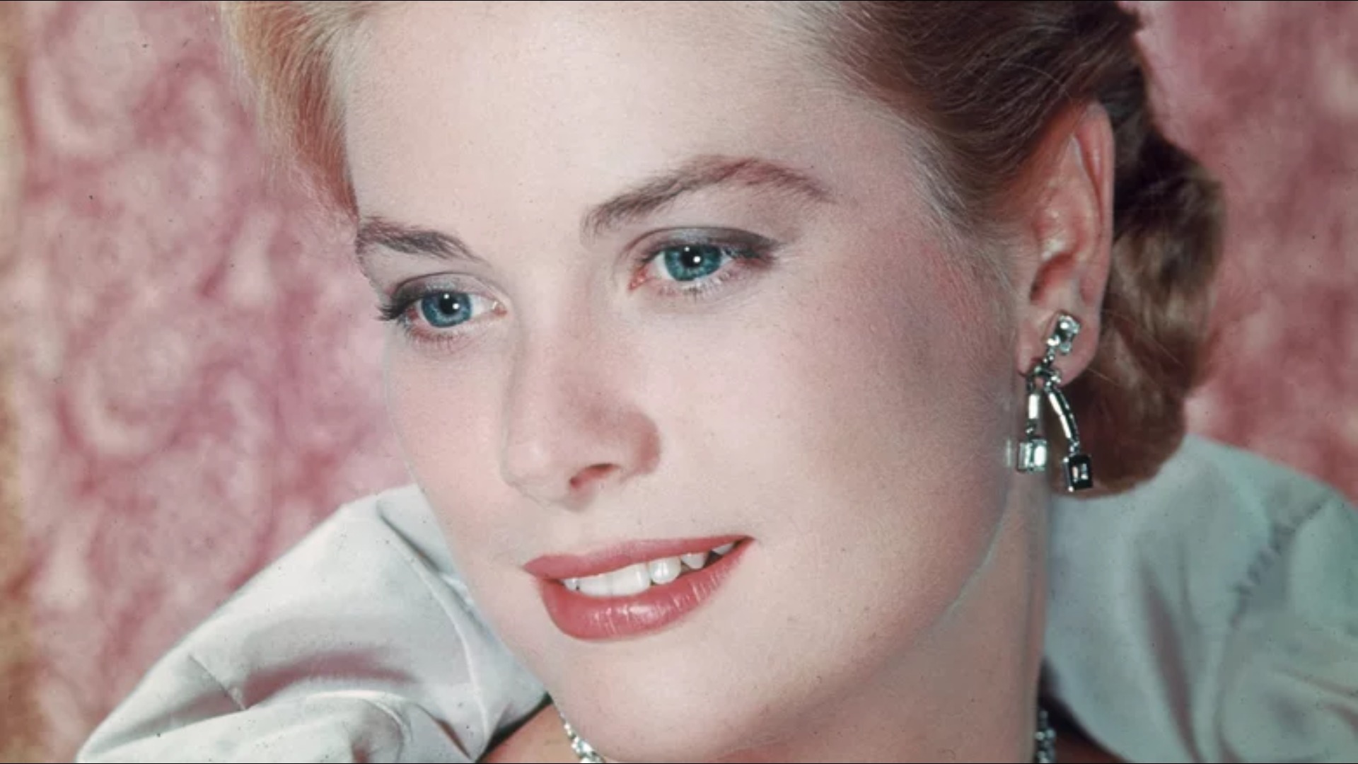 Video thumbnail for Grace Kelly's Marriage Was More Complicated Than You Thought