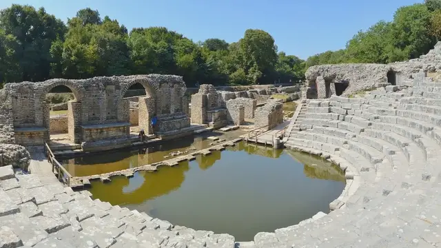 Video thumbnail for Albanien entdecken: Eine Reise zu verborgenen Schätzen