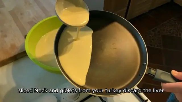 Video thumbnail for turkey gravy recipe