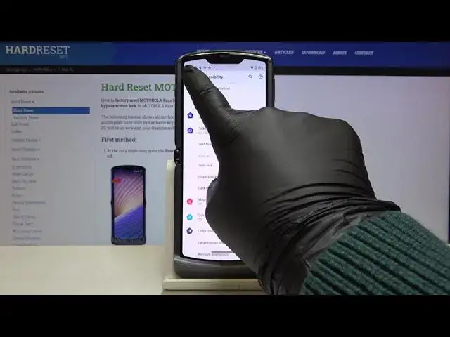 Video thumbnail for How to Enable Talkback in MOTOROLA Razr 5G – Manage Talkback Option