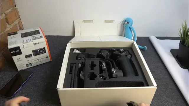 Video thumbnail for DJI RSC 2 - Unboxing & Box Accessories Preview