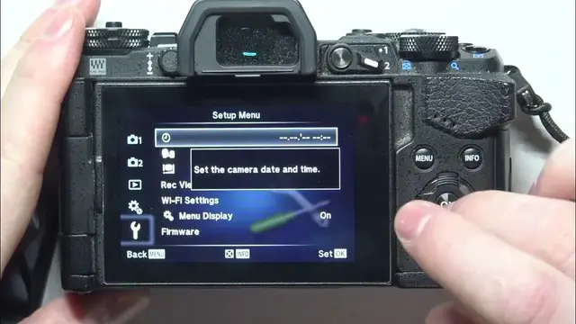 Video thumbnail for How to Set Up Date & Time on Your Olympus E-M5 Mark II