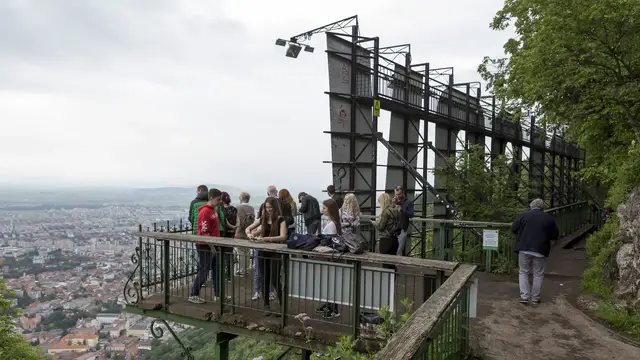 'Video thumbnail for Tampa | Wanderung auf den Hausberg von Brasov'