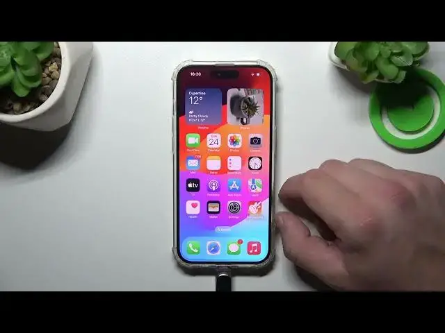 Video thumbnail for How To Connect Pendrive With iPhone 15 Pro