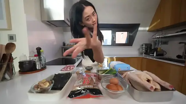 Video thumbnail for RAMEN 101  EVERYTHING You Need to Know about RAMEN(720P HD)