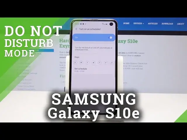 'Video thumbnail for How to Set Up Date & Time in SAMSUNG Galaxy S10e - Select Time Zone'