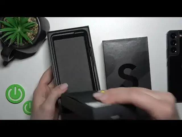 'Video thumbnail for Does the Samsung Galaxy S22 come with headphones?'