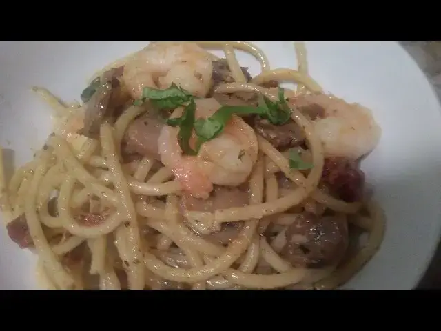Video thumbnail for Ginger Man Shrimp and Pasta
