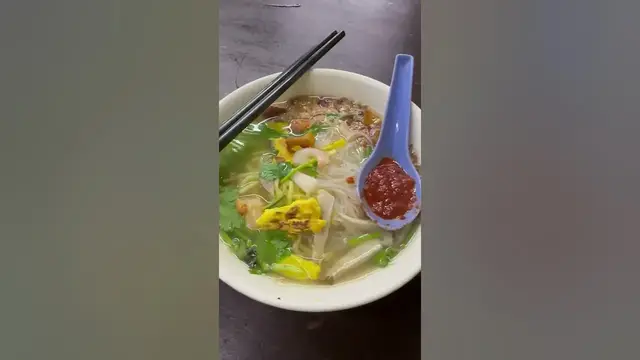 Video thumbnail for Jalan Perak Midnight 12am Nyonya Style Delicious Lam Mee Sell Till Morning