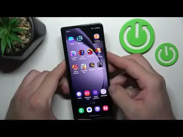 Video thumbnail for 🎧 Galaxy Z Fold5 Uncovered: Navigating the Headphone Jack Myth! 🎶