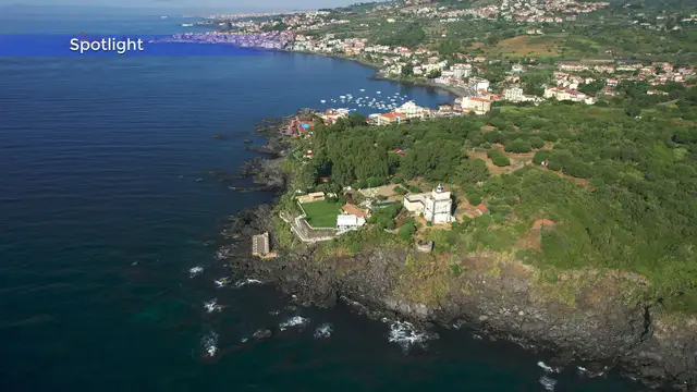 Video thumbnail for DJI Mini 3 Pro, Spotlight mode to create a parallax effect