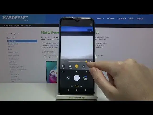 Video thumbnail for Discover Advanced Camera Features in Motorola Moto G30 – Use Camera Pro Mode